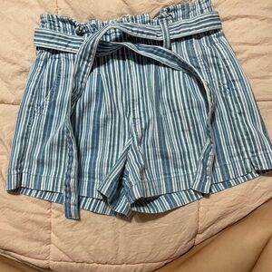 American Eagle Blue and White Striped Tie Shorts Size 6